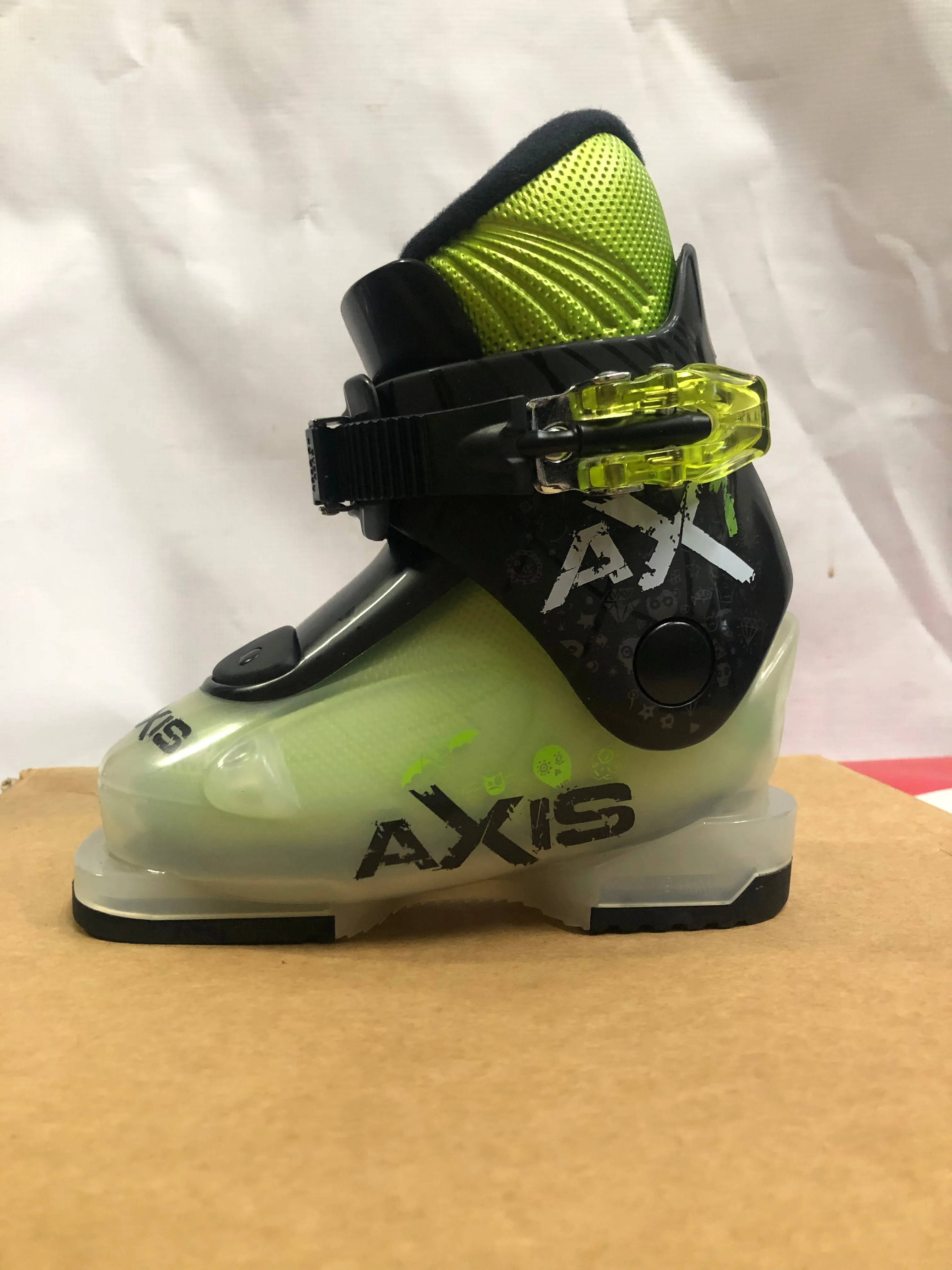 Axis AX2 Junior Ski Boots