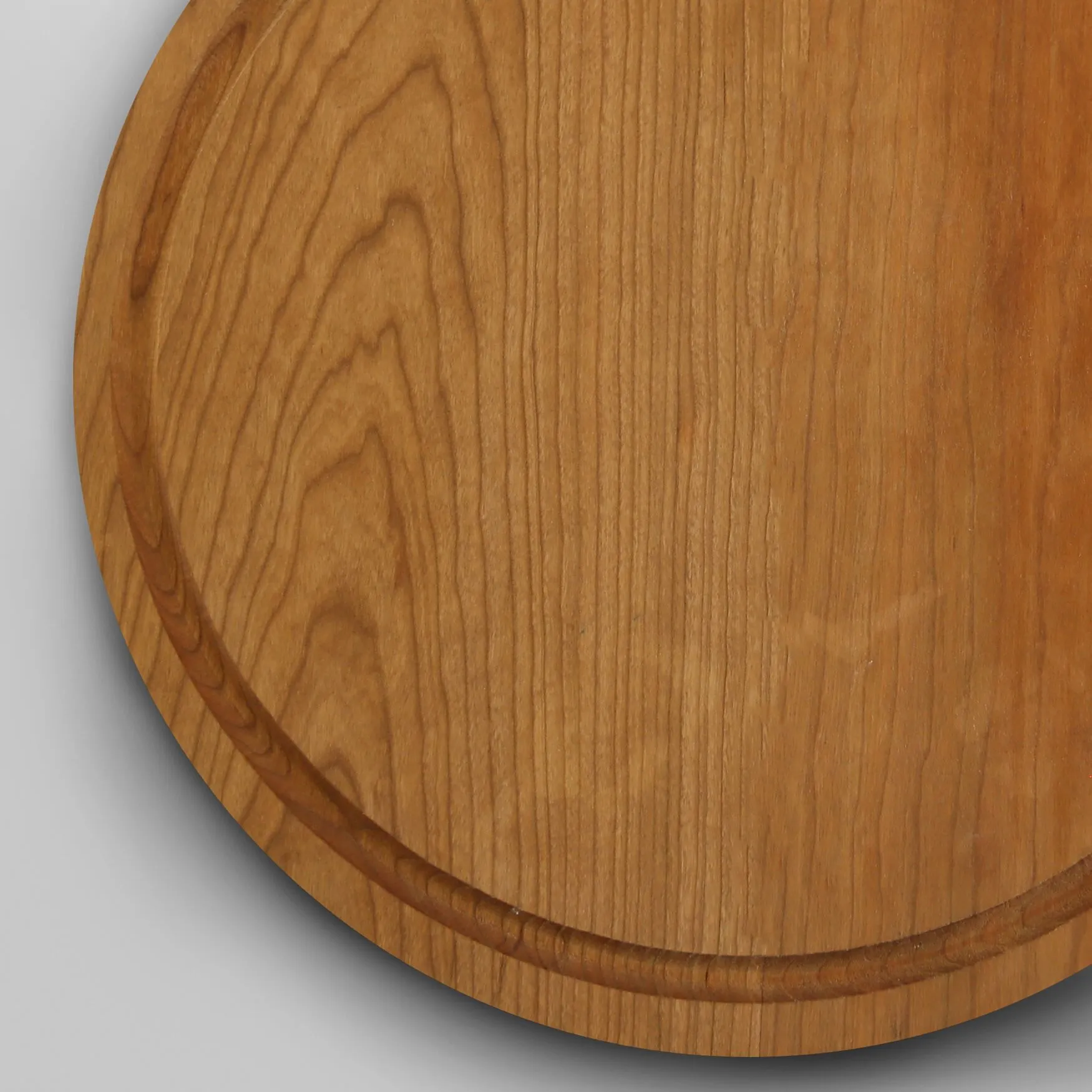 Delice Cherry Round Cutting Board with Juice Drip Groove