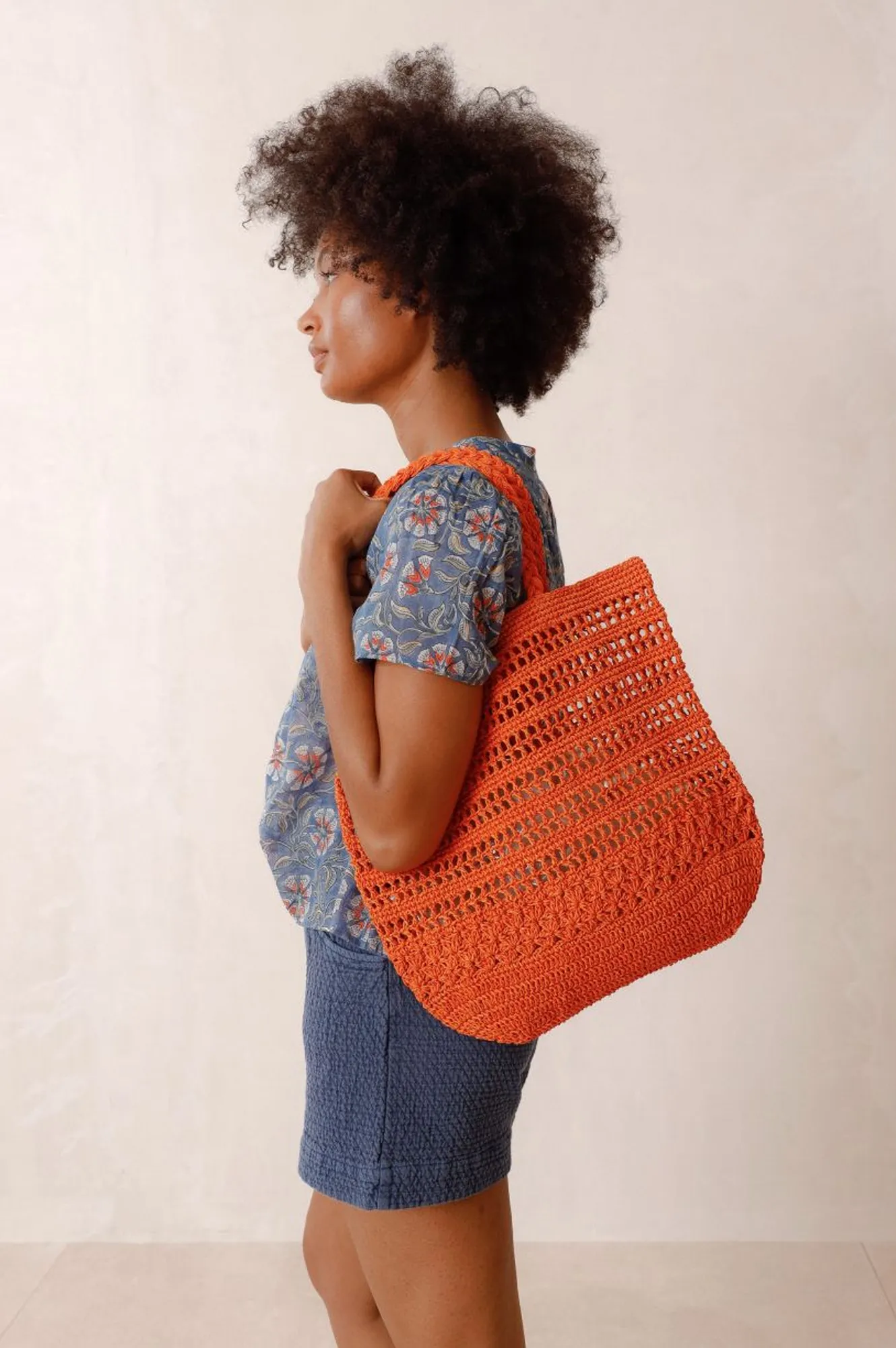 Indi & Cold Fluorescent Apricot Raffia Bag