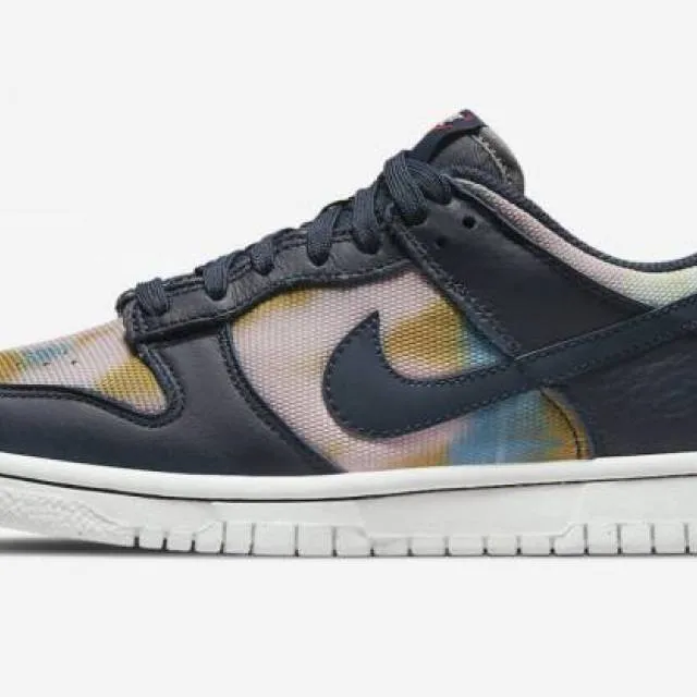 Nike Dunk Graffiti Low OBSIDIAN SUMMIT WHITE