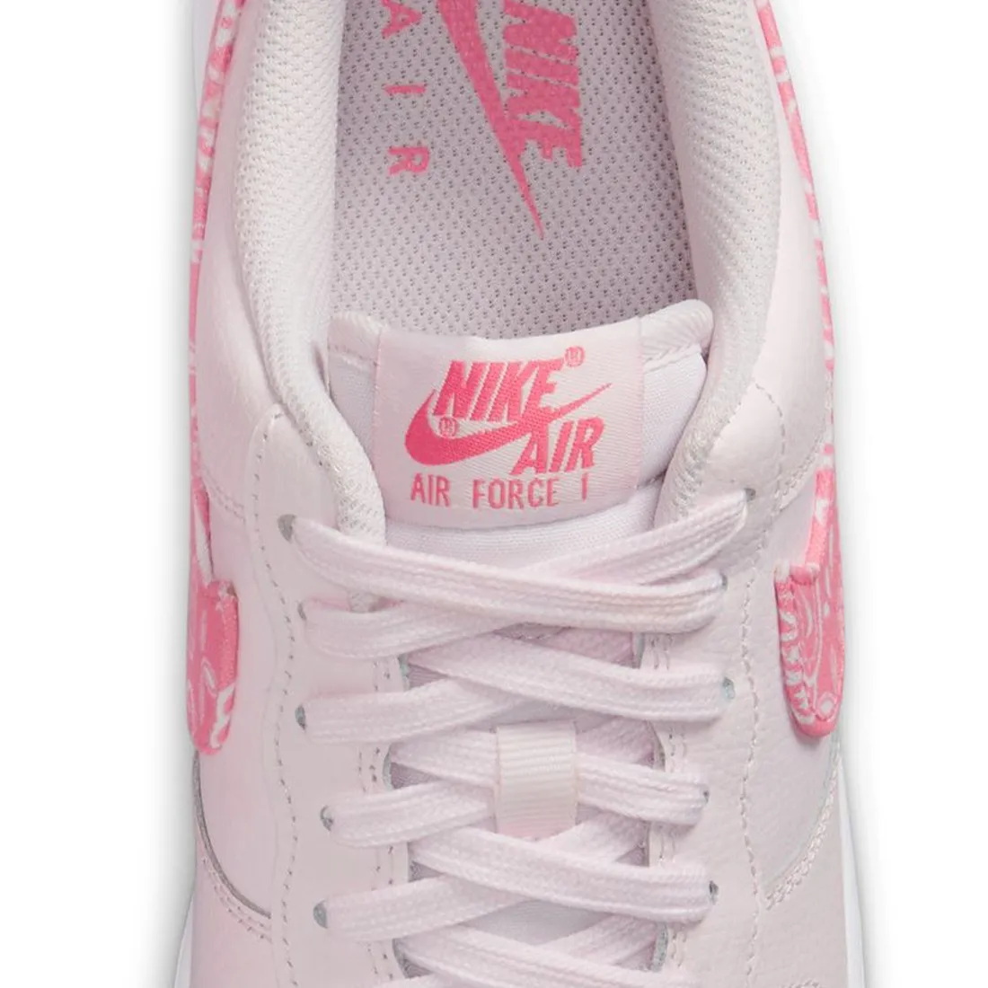 Nike Women W Air Force 1 '07 (pearl pink / coral chalk-white-pearl pink)