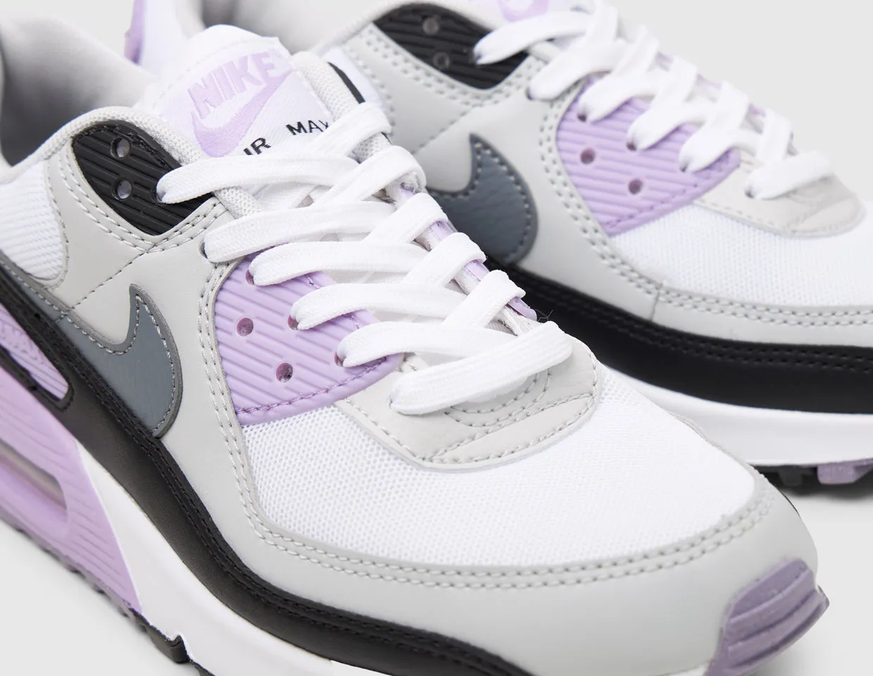 Nike Women's Air Max 90 White / Cool Grey Lilac