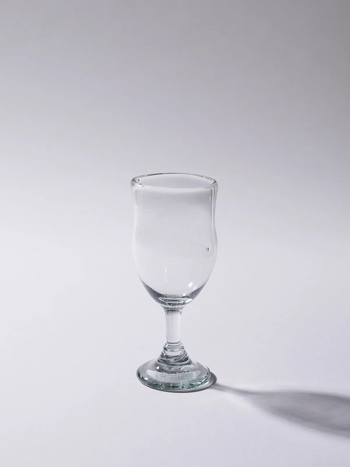 Pagostas Wine Glass in L'Eau