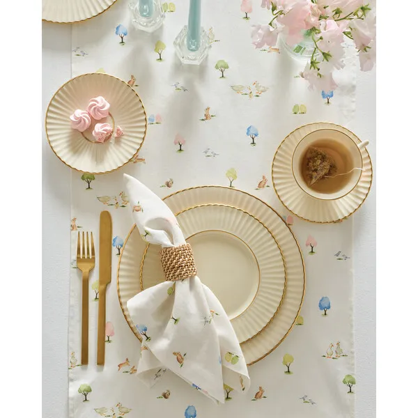 Petite Plume Set of 4 Napkins, Easter Gardens