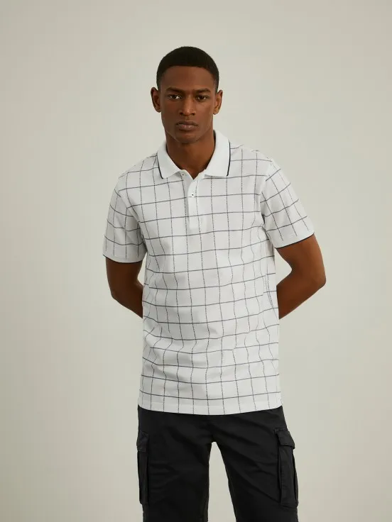 Slim fit polo with frame pattern